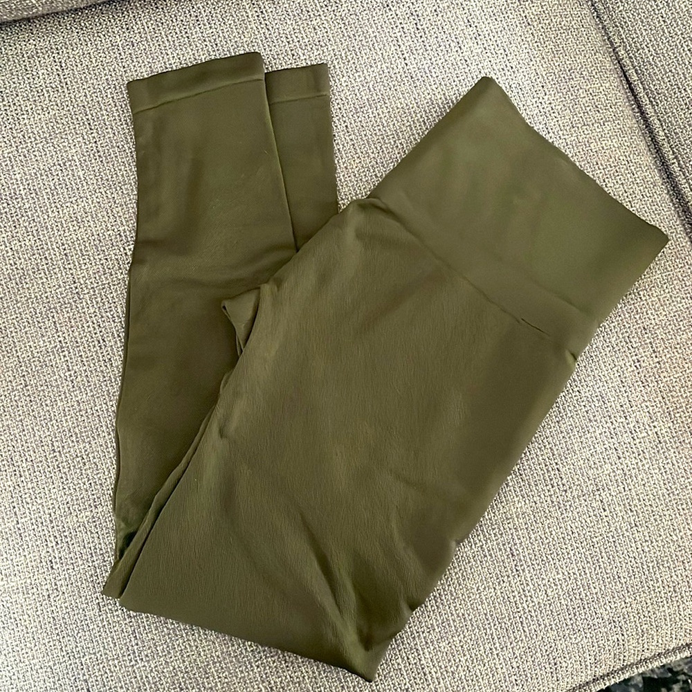 Maurices olive leggings size large. Washed never worn.
